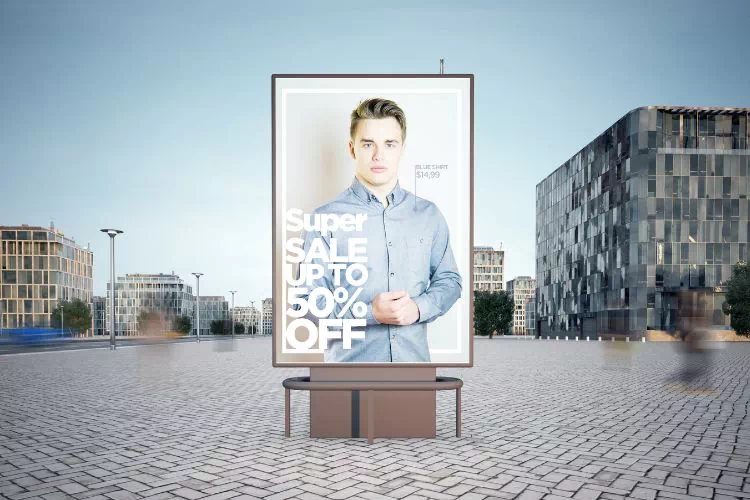 Affiche publicitaire sur une place