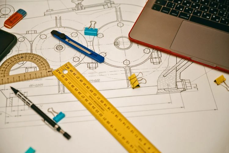 Plan de travail en dessin d'un ingénieur en conception mécanique