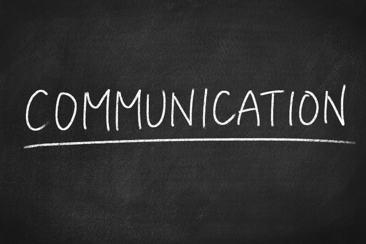 Mot communication écrit pour représenter les canaux de communication