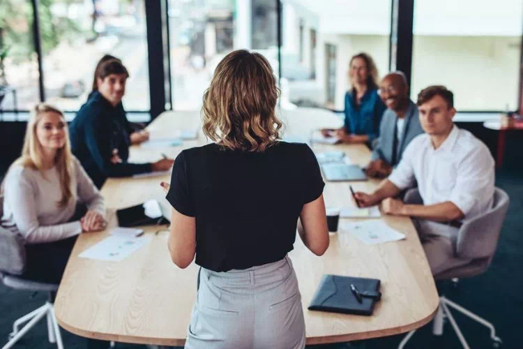Cabinet de conseil RSE en réunion