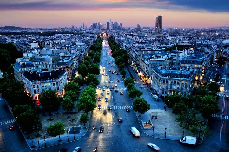 Avenue de la Grande Armée 16e et 17e arrondissement à Paris