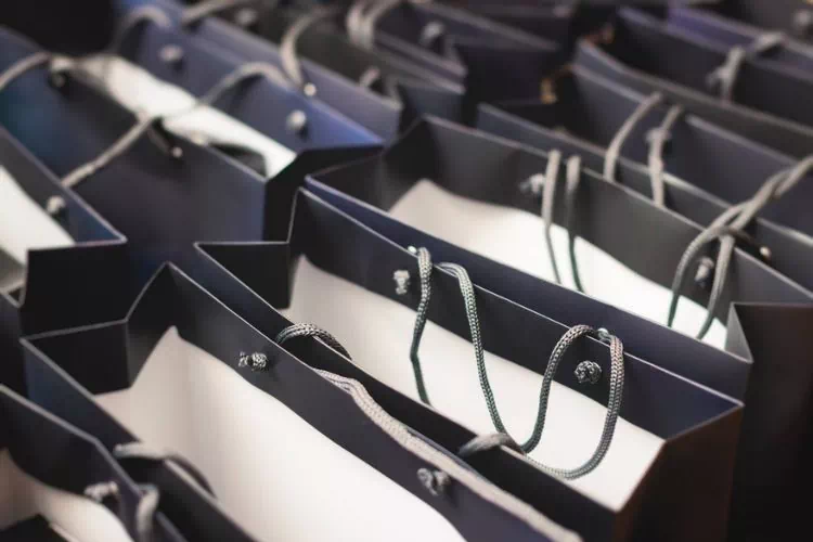 Sac haut de gamme pour la vente de vêtement
