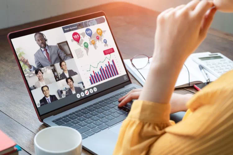 Visioconférence avec partage d'informations