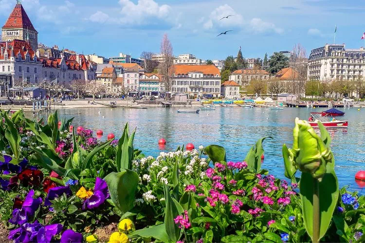 Lausanne sur le lac leman