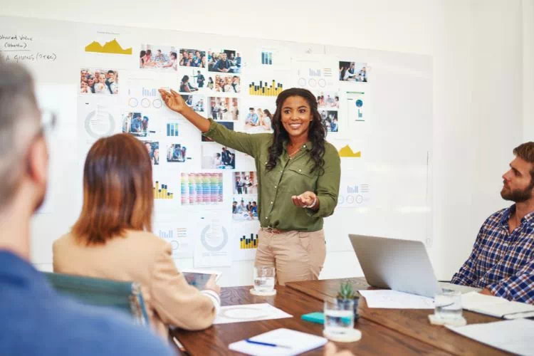 Program Manager avec ses collaborateurs