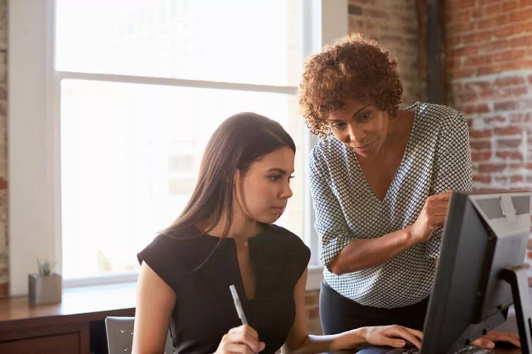 Jeune femme en alternance
